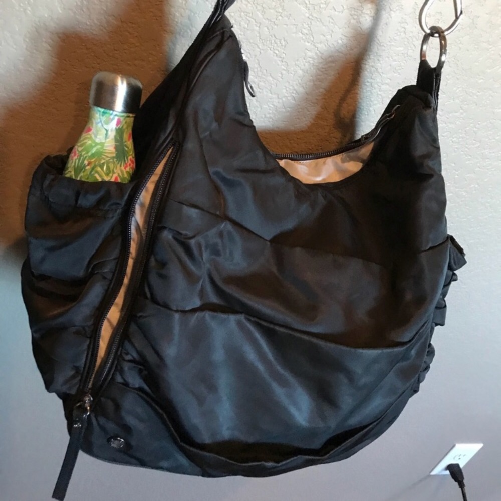 Lululemon Arabesque Cross Body Gym Bag Tote